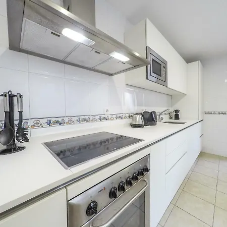 Villa Mar - 4 Bedrooms, Aircon, Private Pool, Wifi, Golf View *