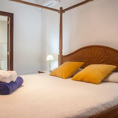 Mar - 4 Bedrooms, Aircon, Private Pool, Wifi, Golf View Villa