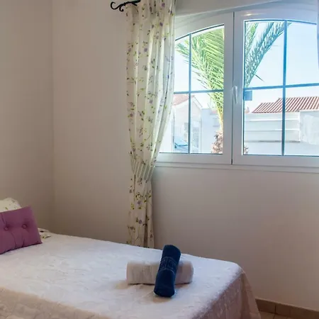 Mar - 4 Bedrooms, Aircon, Private Pool, Wifi, Golf View * Caleta De Fuste