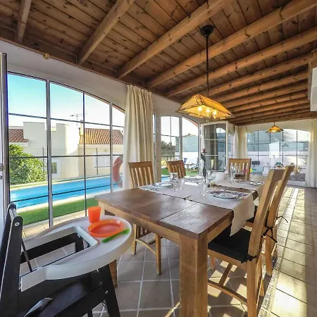 Mar - 4 Bedrooms, Aircon, Private Pool, Wifi, Golf View
